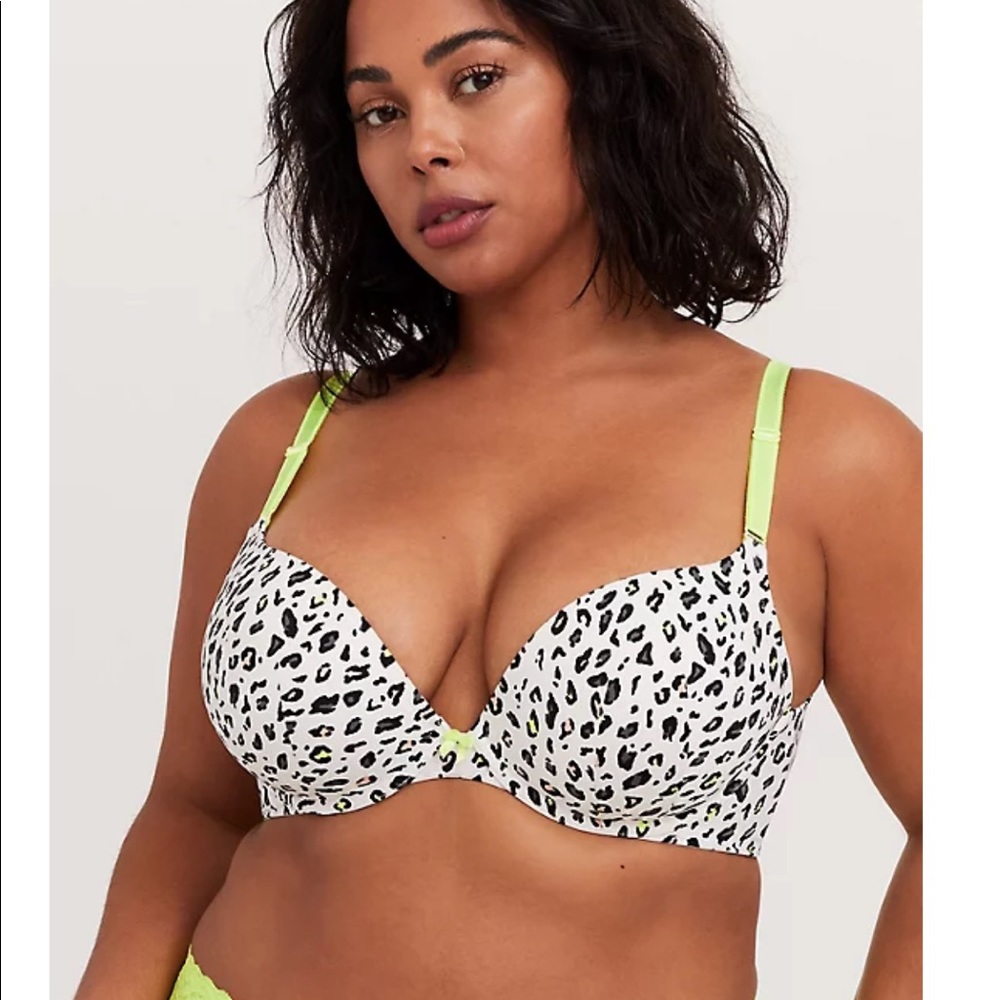 Torrid WHITE LEOPARD & NEON YELLOW PLUNGE BRA 42G